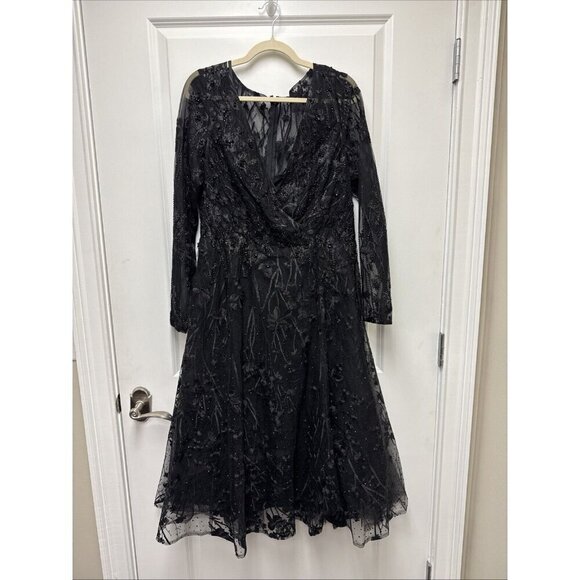 Mac Duggal Black Lace Midi Dress - Picture 4 of 9
